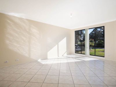 13 Lindley Square, Bidwill