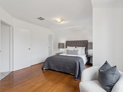 37 Star Bush Crescent, Ellenbrook