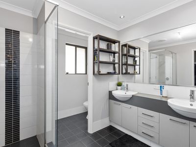 31 Pexton Drive, South Guildford