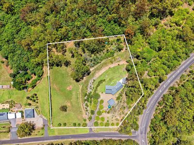 12 Scenic View, Razorback