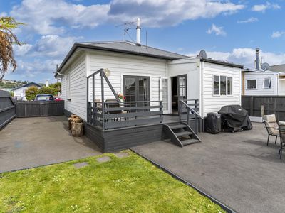 30 Baker Street, Caversham