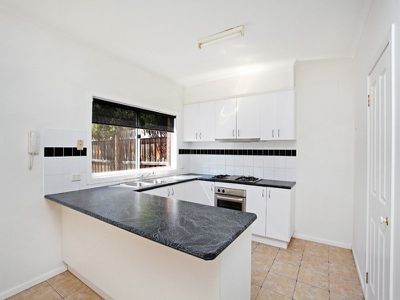 52 Central Park Avenue, Maribyrnong