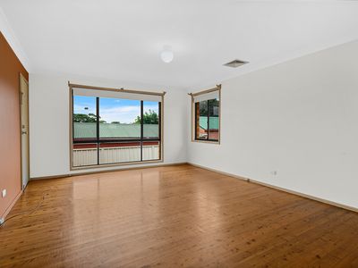 2 / 23 Barton Street, Oak Flats