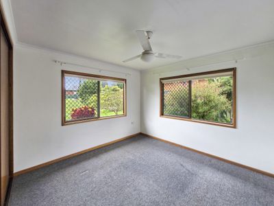 10 Third Avenue, Atherton