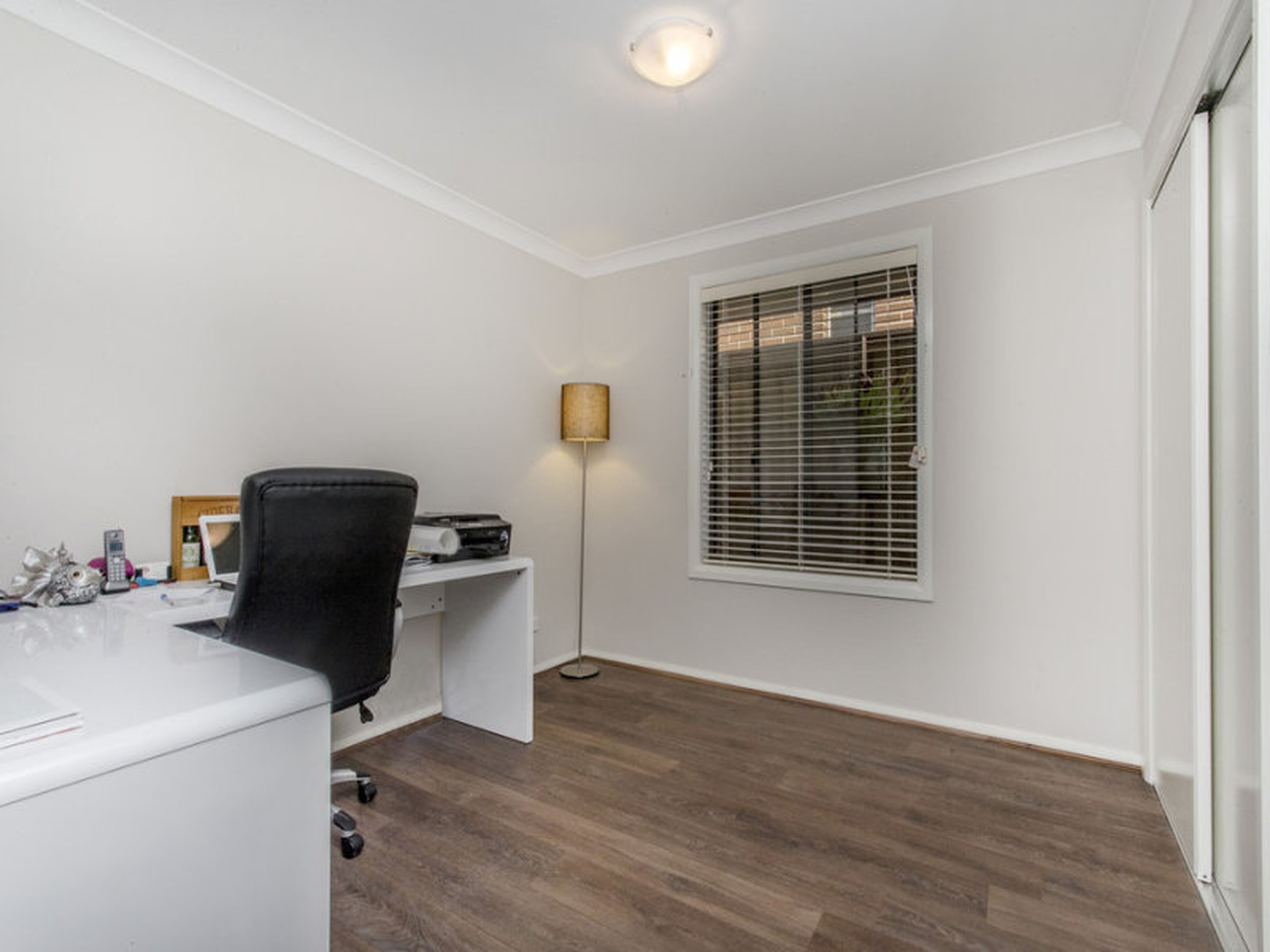 57 Darug Avenue, GLENMORE PARK