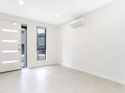 25 Win Malee Street, Hadfield