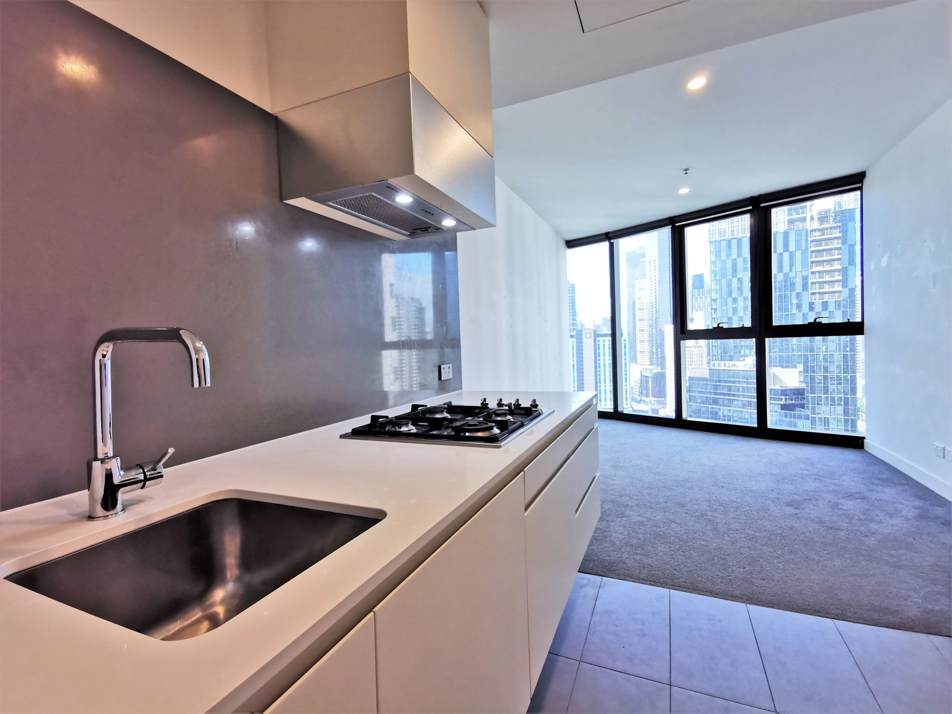 2409 / 105 Clarendon Street, Southbank