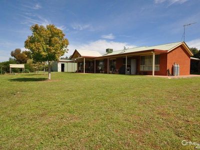25R Debeaufort Drive, Dubbo