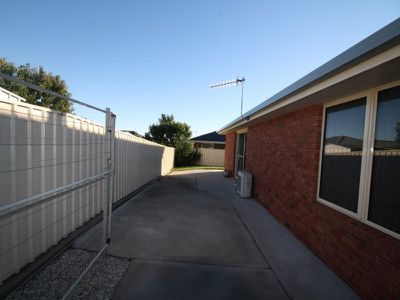 1 / 6 Beaufort Street, Somerset