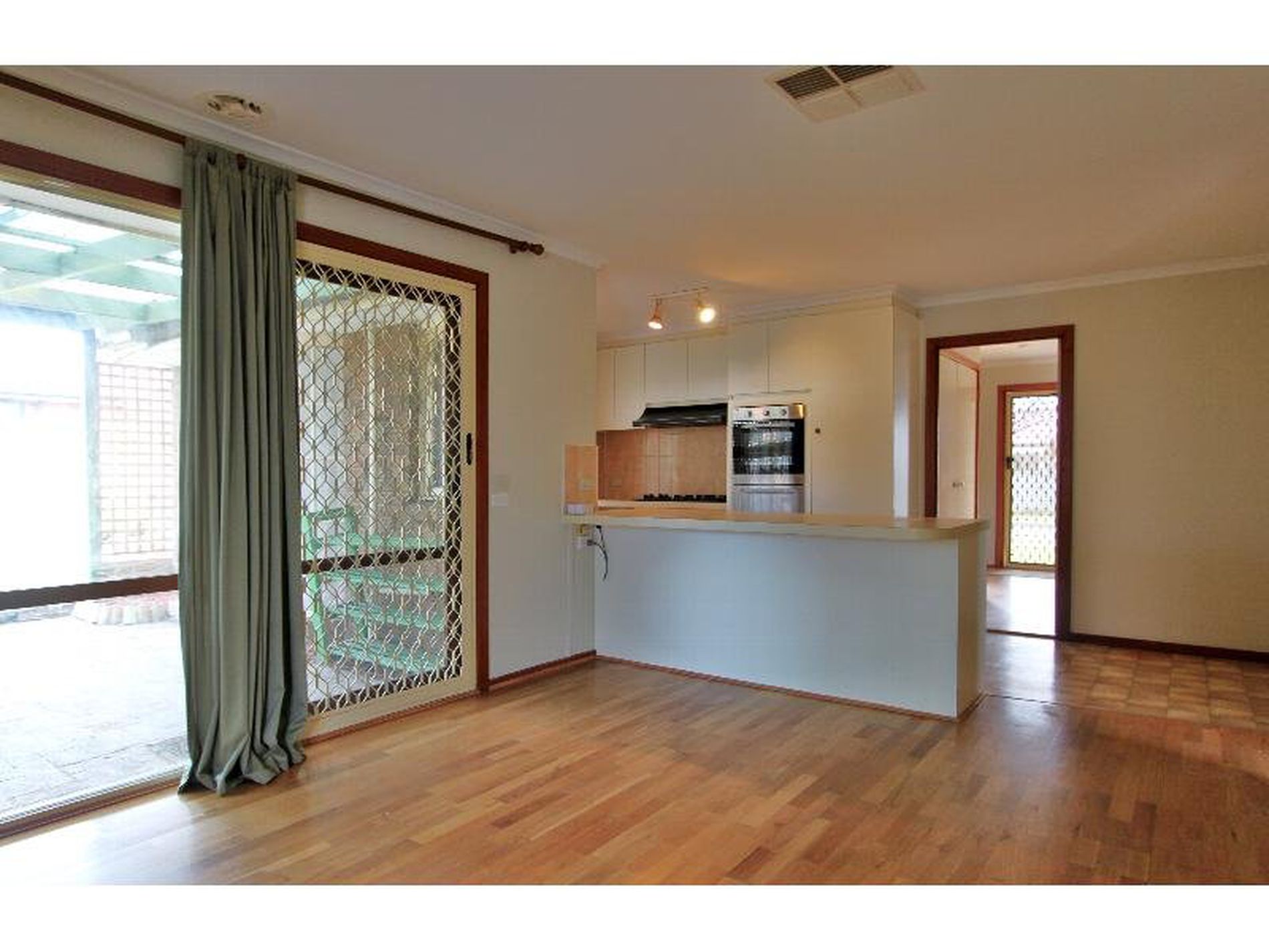 1 Eyebright Square, Hallam