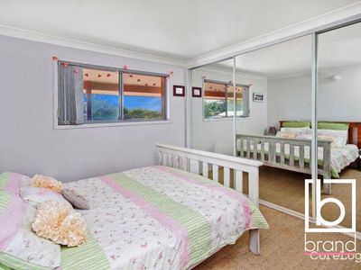 5 Bluewave Crescent, Forresters Beach