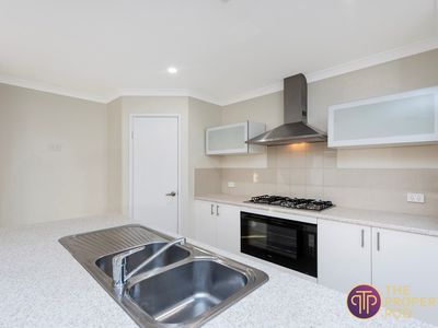 39 Sellafield Bend, Waikiki