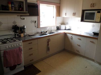 2 Phillip Street, Horsham