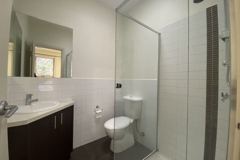 2 / 29 Simpson Drive, Mount Waverley