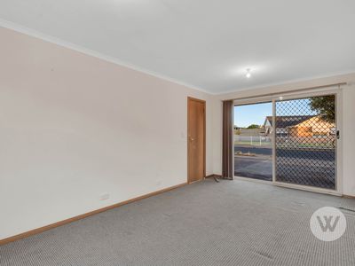 1 / 2 Avalon Road, Marion
