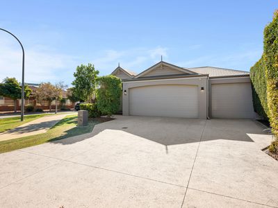 84 Broadway Boulevard, Piara Waters