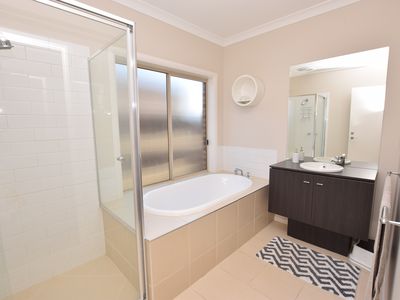 25 Gallery Way, Pakenham
