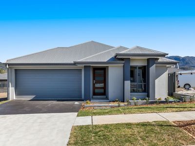 6 Meander Drive, Calderwood