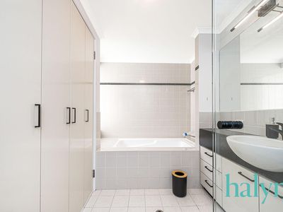 15 / 118 Mounts Bay Road, Perth
