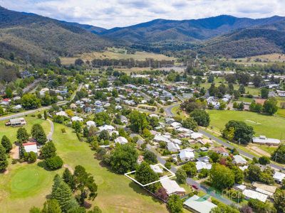 18 Mountain Avenue, Mount Beauty