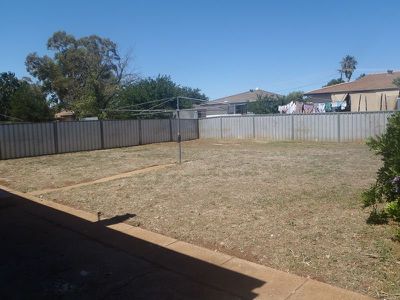 20 Armstrong Crescent, Dubbo