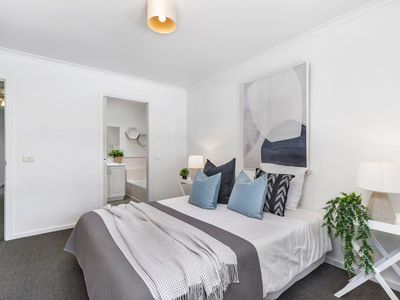 2 / 27 Frank Street, Newtown