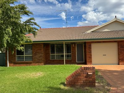 1 / 24 Flinders Street, Parkes