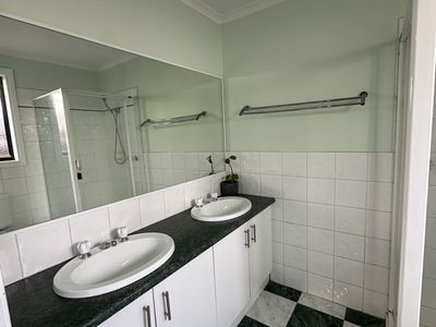 19 Gazley Court, Altona Meadows