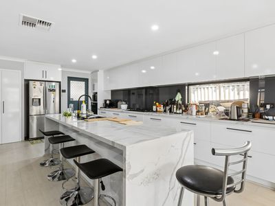 6 Shelduck Crescent, Bennett Springs