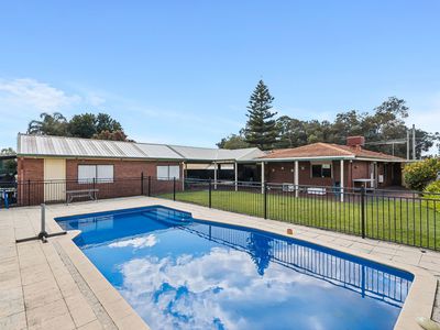 42 Shadwell Way, Morley