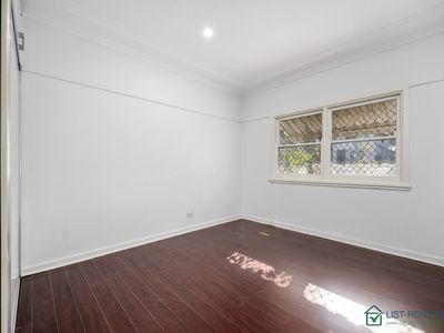 11 Roselands Avenue, Roselands