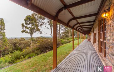 24 Sugarloaf Road, Beaconsfield Upper