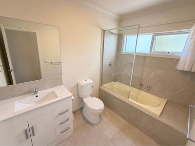 2 / 7 Trewheela Avenue, Manifold Heights