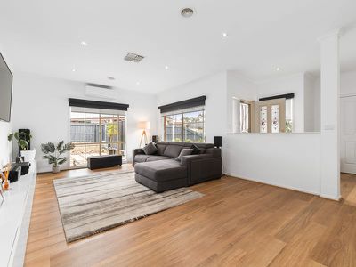 4 Palagia Court, Somerville