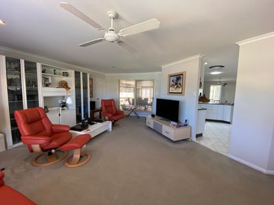 6 Deloraine Avenue, Urangan