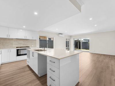 14 Dolomite Road, Treeby