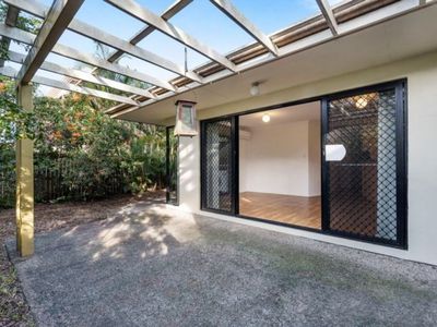 2 / 12 Longlands Street, East Brisbane