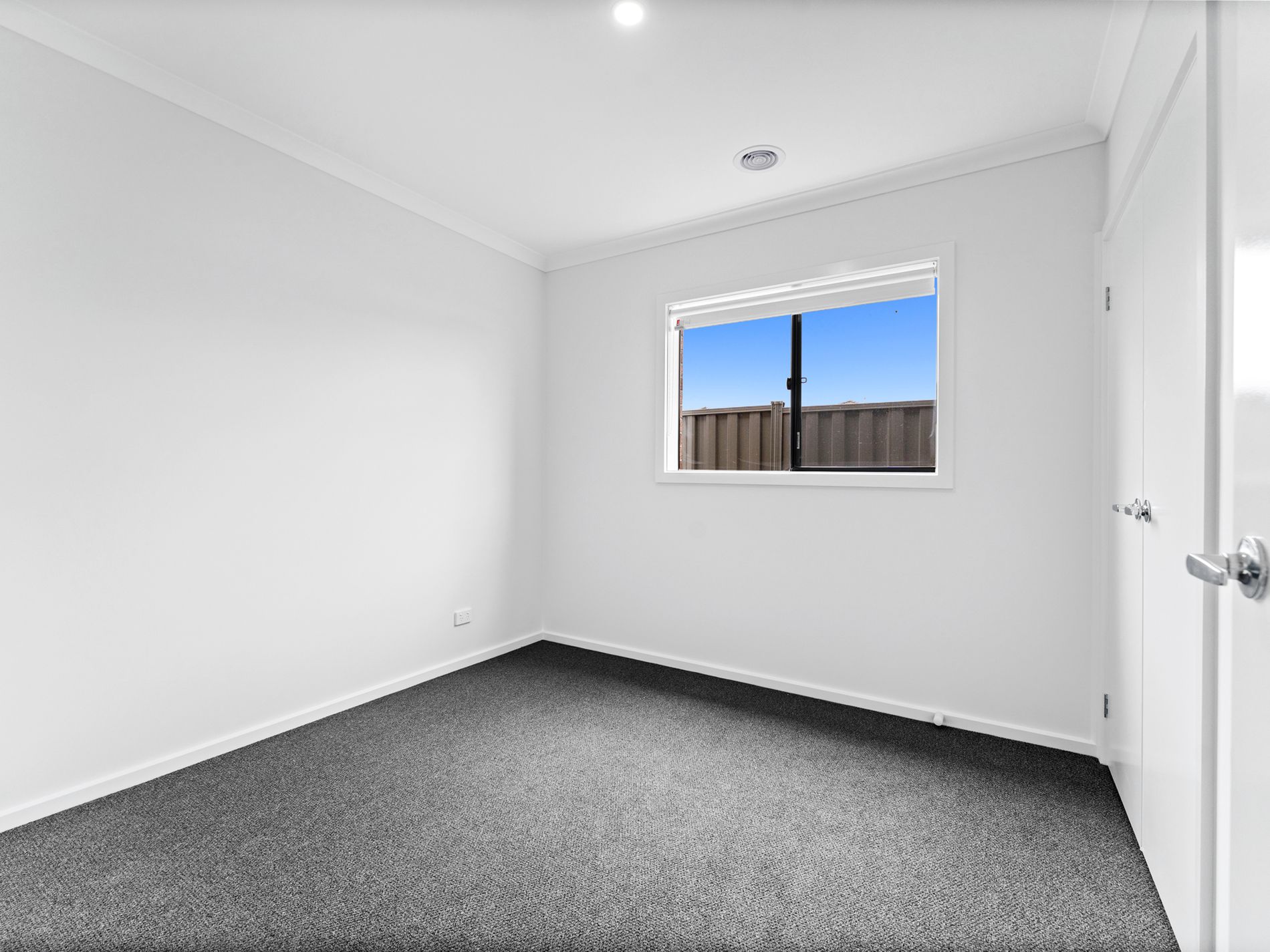 4 Portulaca Avenue, Manor Lakes