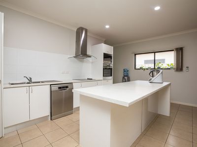 10 Minderoo Avenue, South Hedland