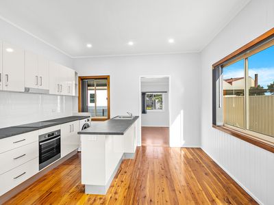 7 Kemblawarra Road, Warrawong