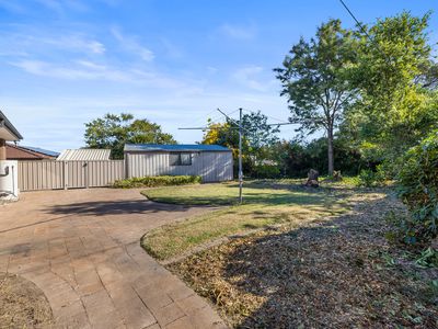 5 Macnamara Place, Chisholm