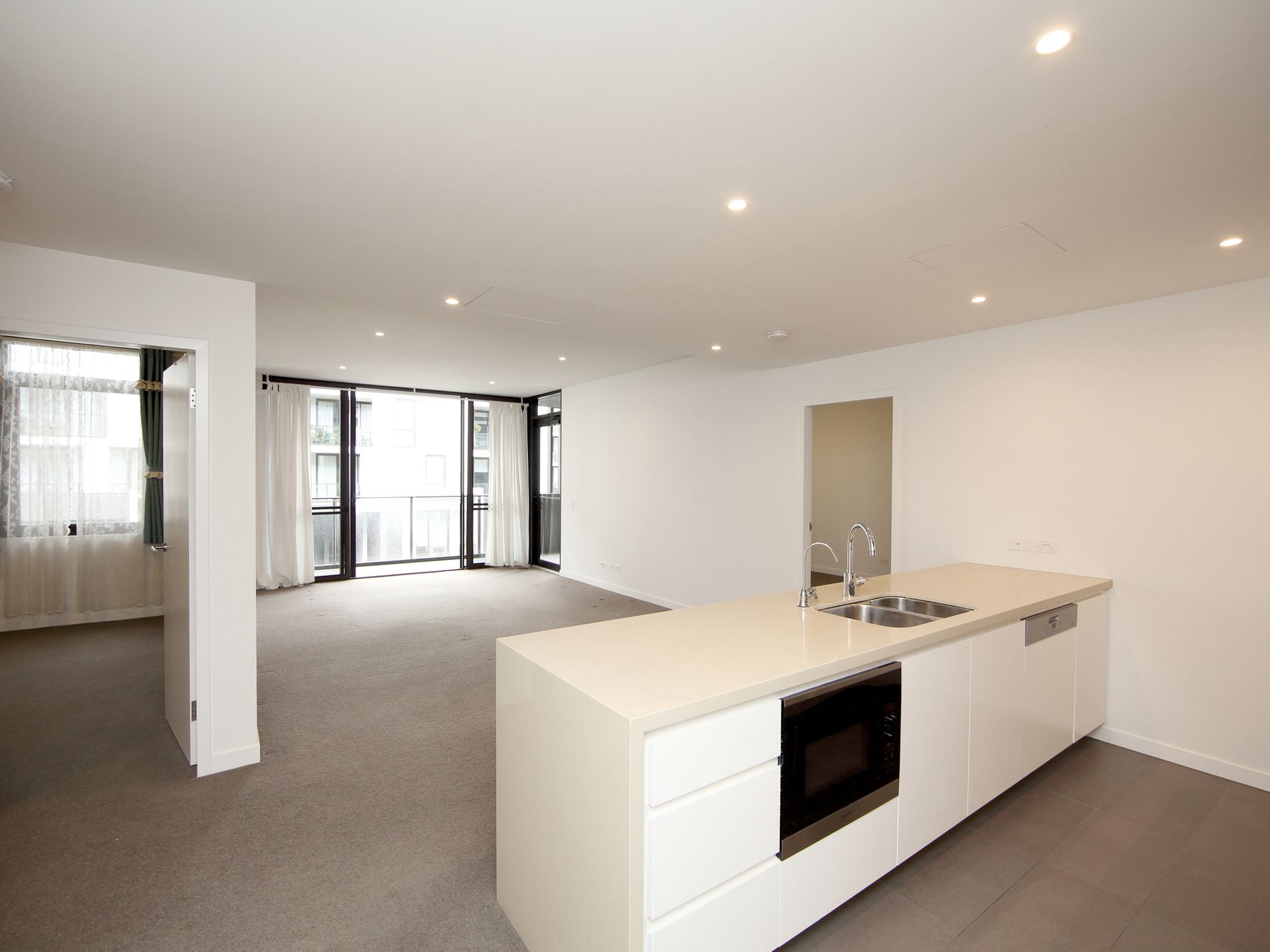 319 / 8 Grattan Close, Forest Lodge