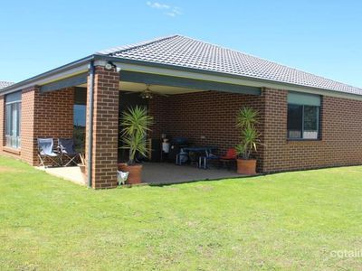 2 Muscat Court, Rutherglen