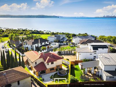 13 Onemana Way, Te Atatu Peninsula