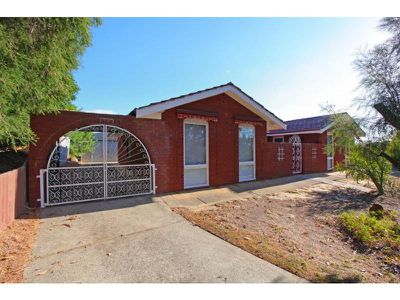 2 Lensham Place, Armadale