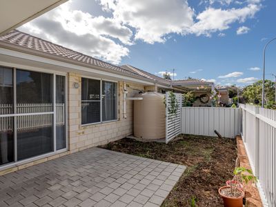 6 / 19 Muscari Close, Seville Grove