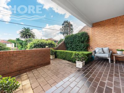 4 / 2 Hardie Street (entry in Premier St), Neutral Bay