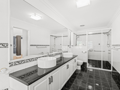 9 Azure Street, Southern River