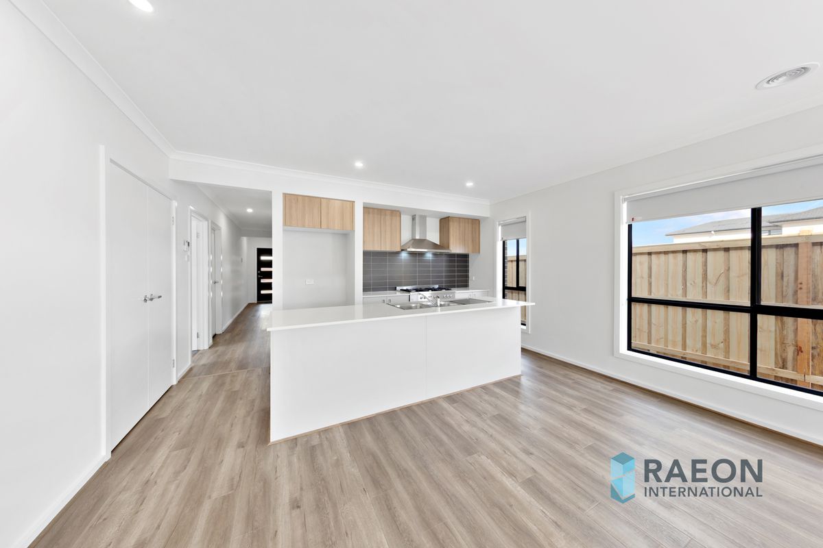 11 Dinner Grove, Tarneit