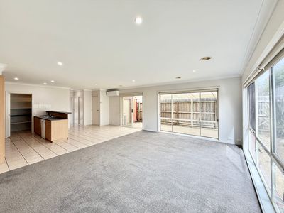 6 Watson Avenue, Belmont